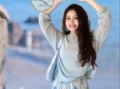 2025年8月31日 水金相生日穿搭：藏青配香槟色提升财运