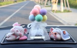 属鼠车辆摆什么最好，属鼠的车内饰品什么最好