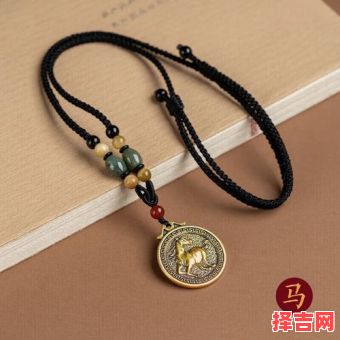 油身滑毛是什么生肖？身长脚长尾毛长是什么生肖-第1张图片