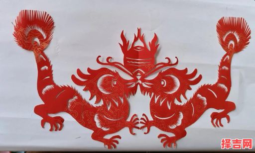 二龙戏宝珠是什么生肖？游龙戏凤是什么生肖-第1张图片