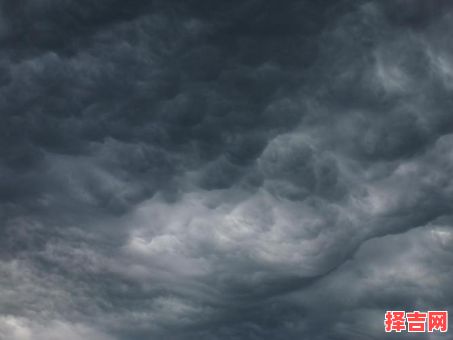 乌云阴沉白日昏代表什么生肖-第1张图片