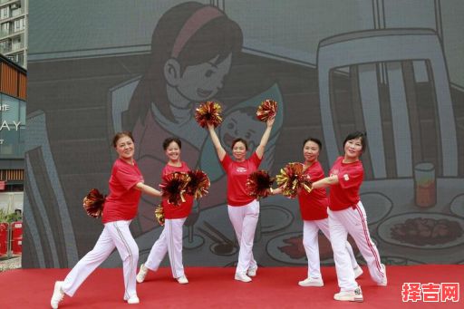 云裳广场阳光舞女孩-第1张图片