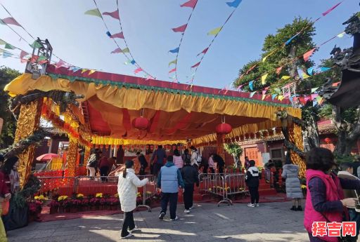 2025年寺庙进香吉日 2025年祈福上香佳期-第1张图片