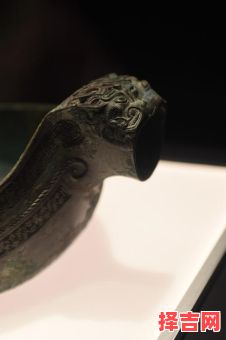 匕鬯不惊指的什么生肖 匕鬯无惊对应什么动物-第1张图片