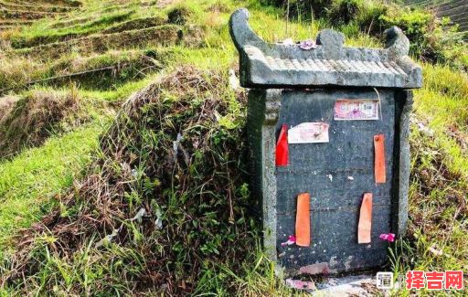 2025年坟茔添土吉日 本年墓地培土吉时-第1张图片 2025年坟茔添土吉日 本年墓地培土吉时-第1张图片